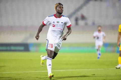 بين مالانجو يقترب من العودة إلى الرجاء المغربي